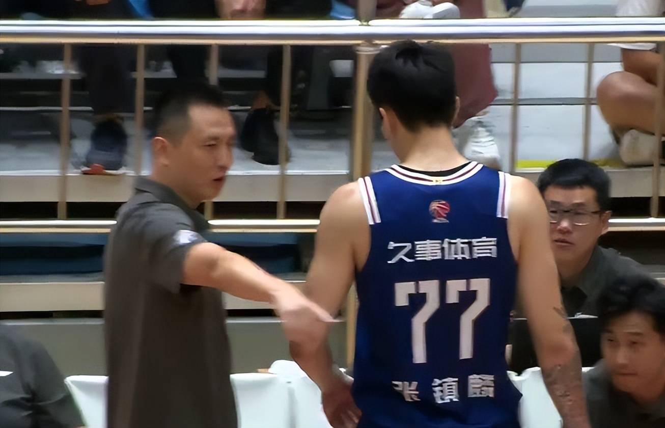  cba季后赛半决赛首场辽宁对阵广厦 
