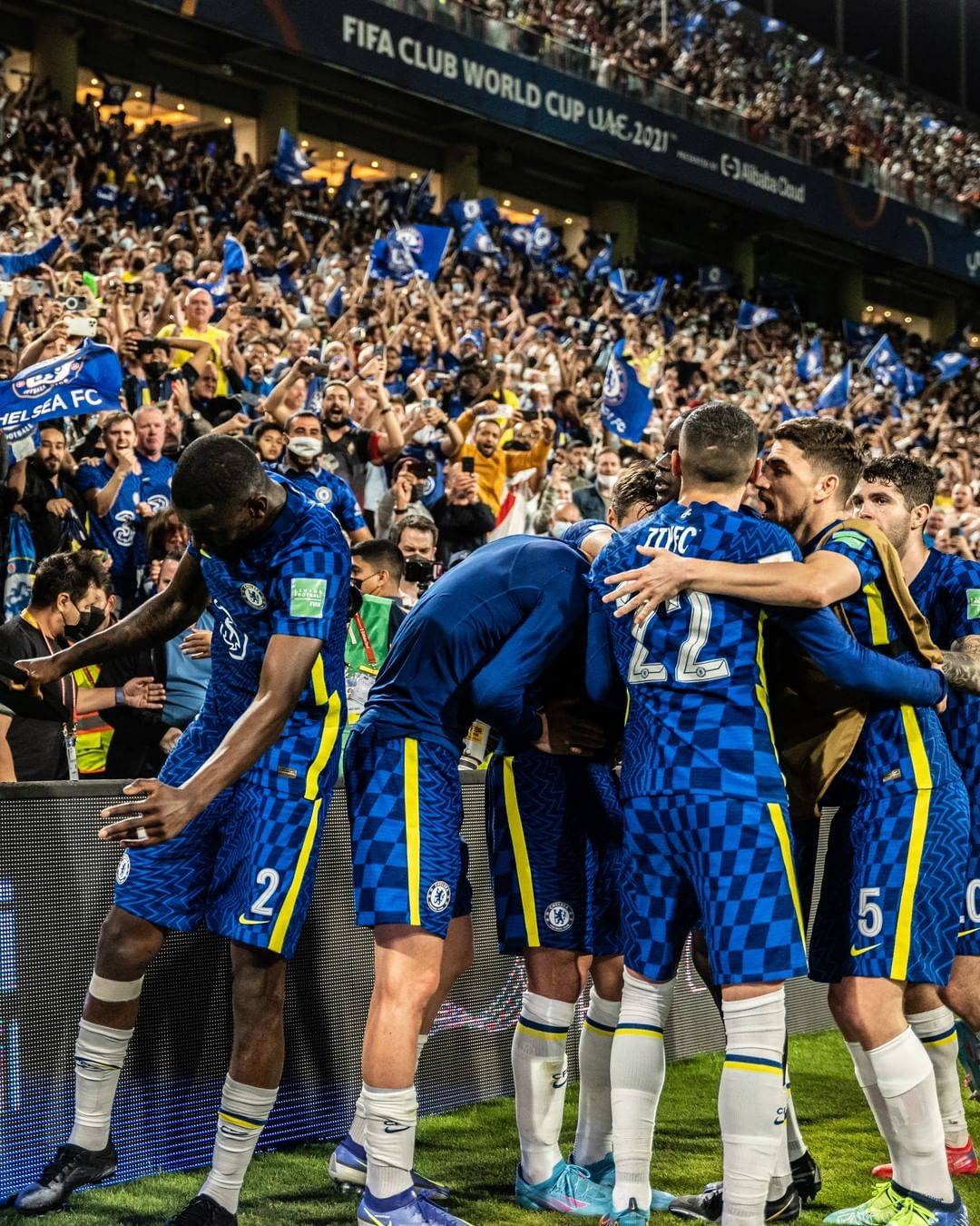 关于欧冠倒计时，切尔西今晚内部沟通，细节引发关注，赛场秩序良好，更衣室氛围转暖的信息